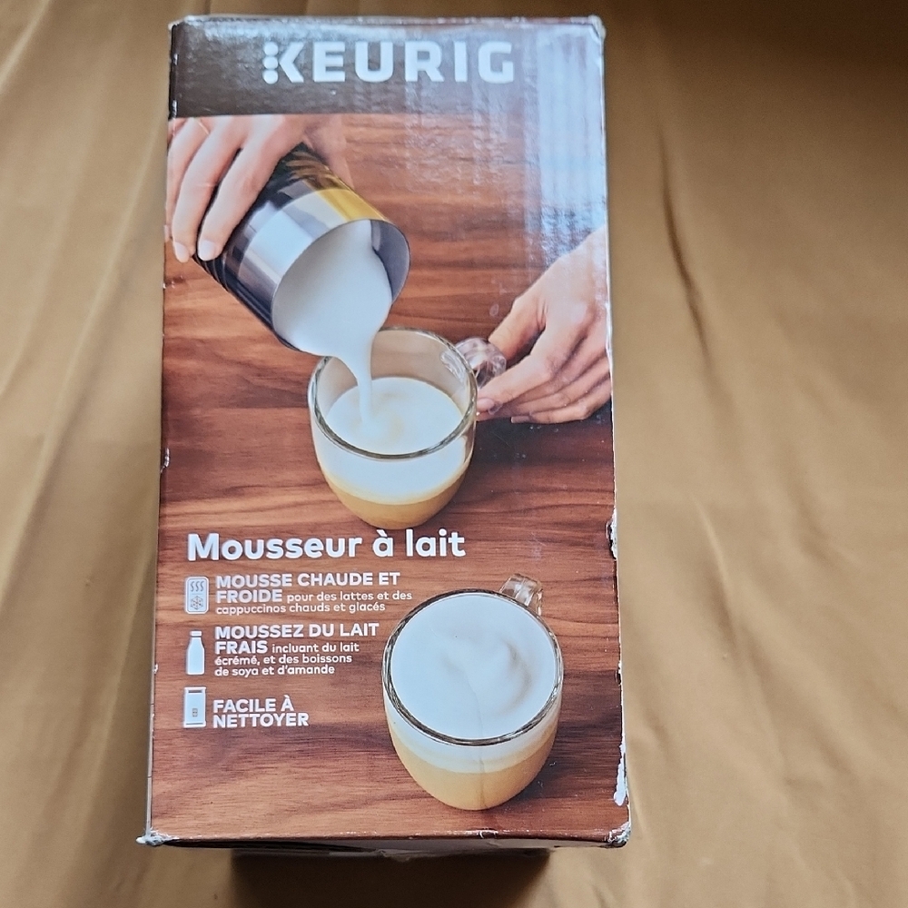 Keurig Black and Silver Milk Frother - Picture 4 of 4